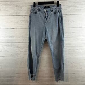 Hollister Light Wash Ultra High Rise Mom Jeans Size 31